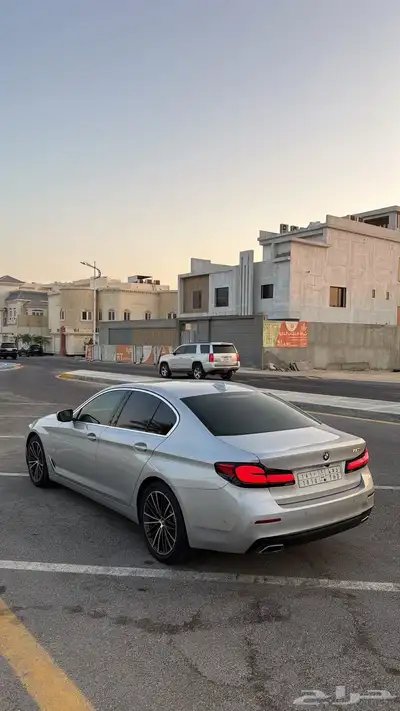 بي ام دبليو الفئة الخامسة BMW 520i 2021 index