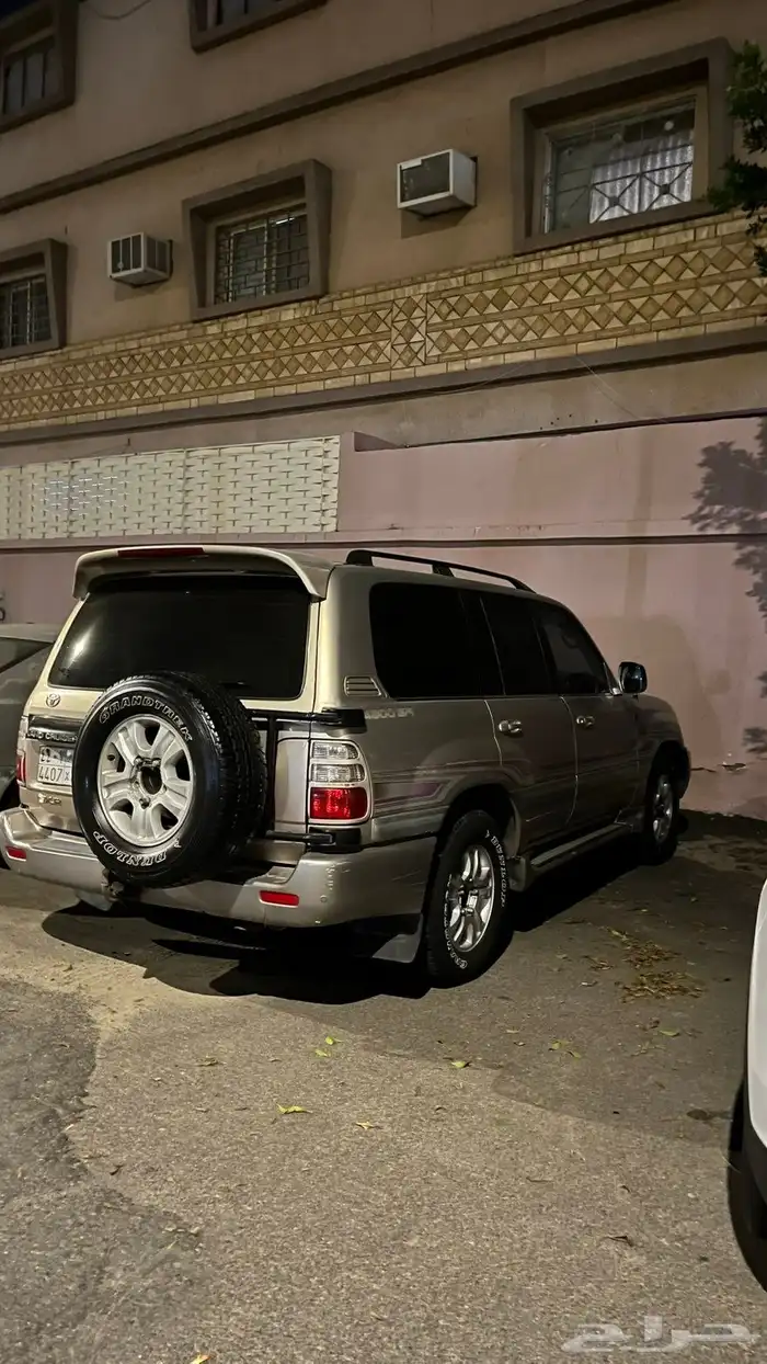 صالون لند كروزر 2