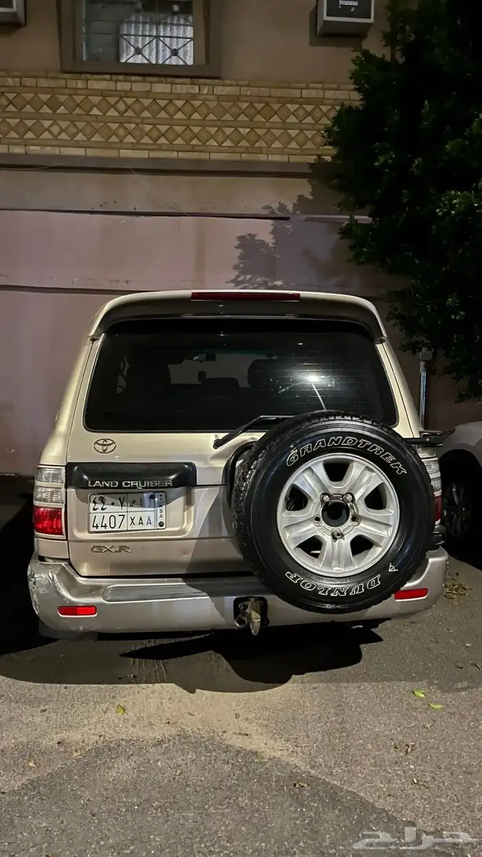 صالون لند كروزر 11