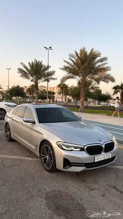 بي ام دبليو الفئة الخامسة BMW 520i 2021 index