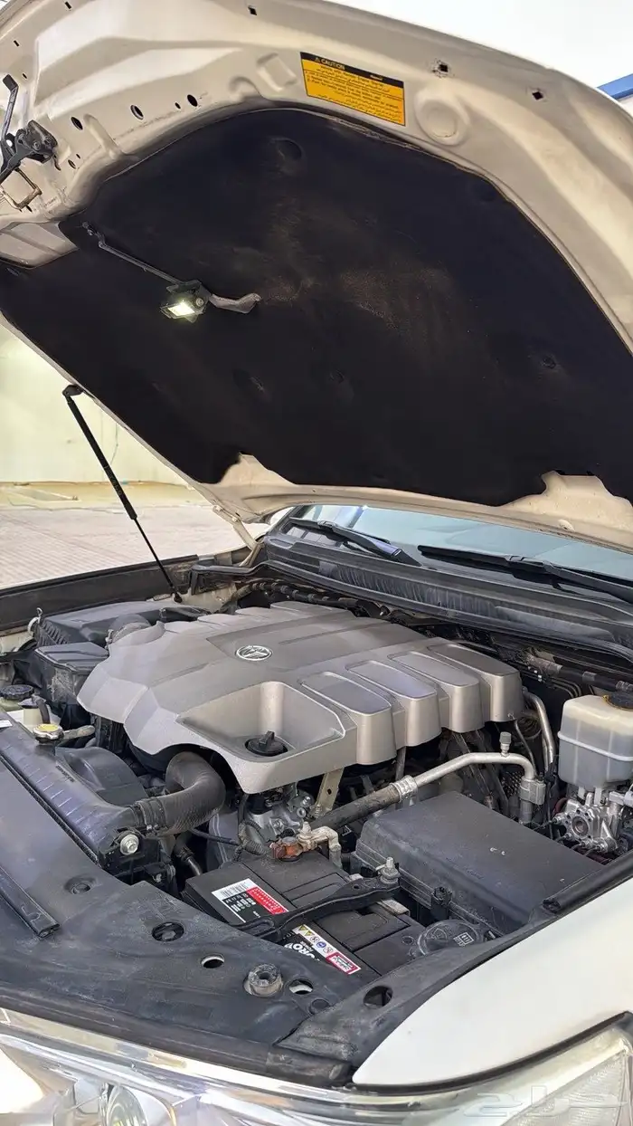 جيب لاندكروزر 9