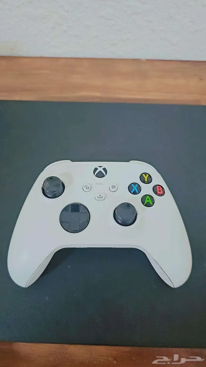 جهاز اكس بوكسxbox one x نظيف جدا مع ملحقاته وشريط جراند رخيص 4