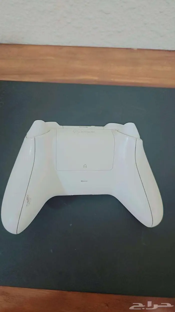 جهاز اكس بوكسxbox one x نظيف جدا مع ملحقاته وشريط جراند رخيص 3