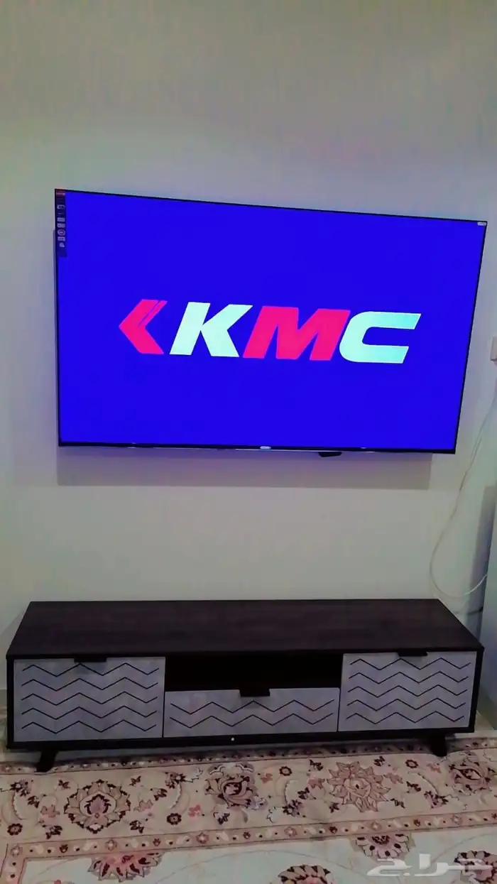 شاشه 70 بوصه اسمارت شبه جديده بي كيسه 1