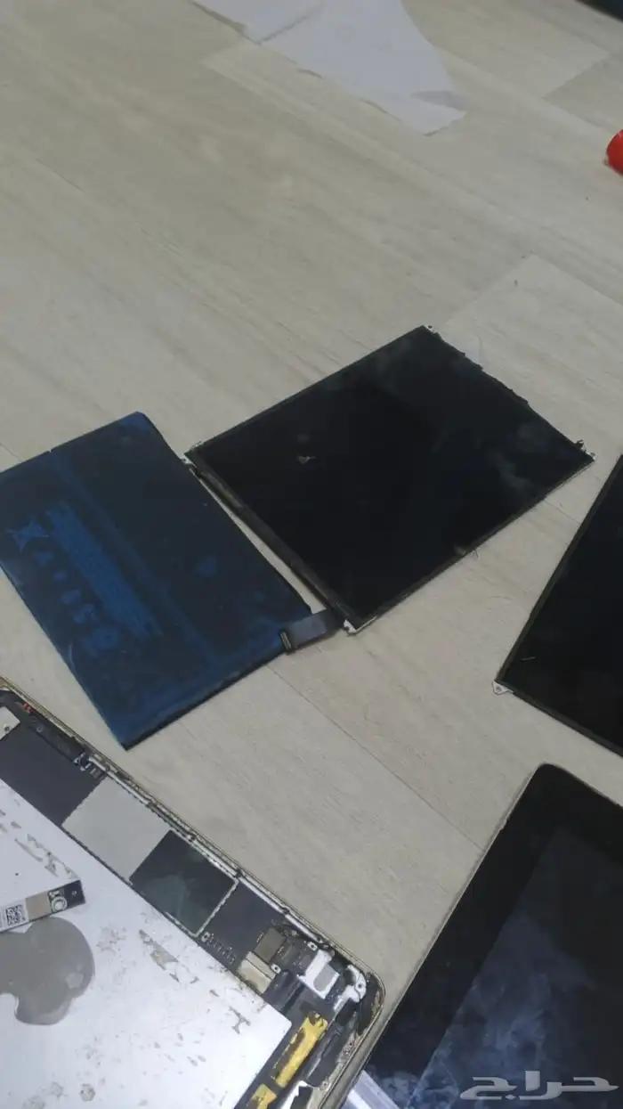 قطع غيار ايفون وايباد وايباد مني وشاشاتها وبطارية كل شي شغال 3