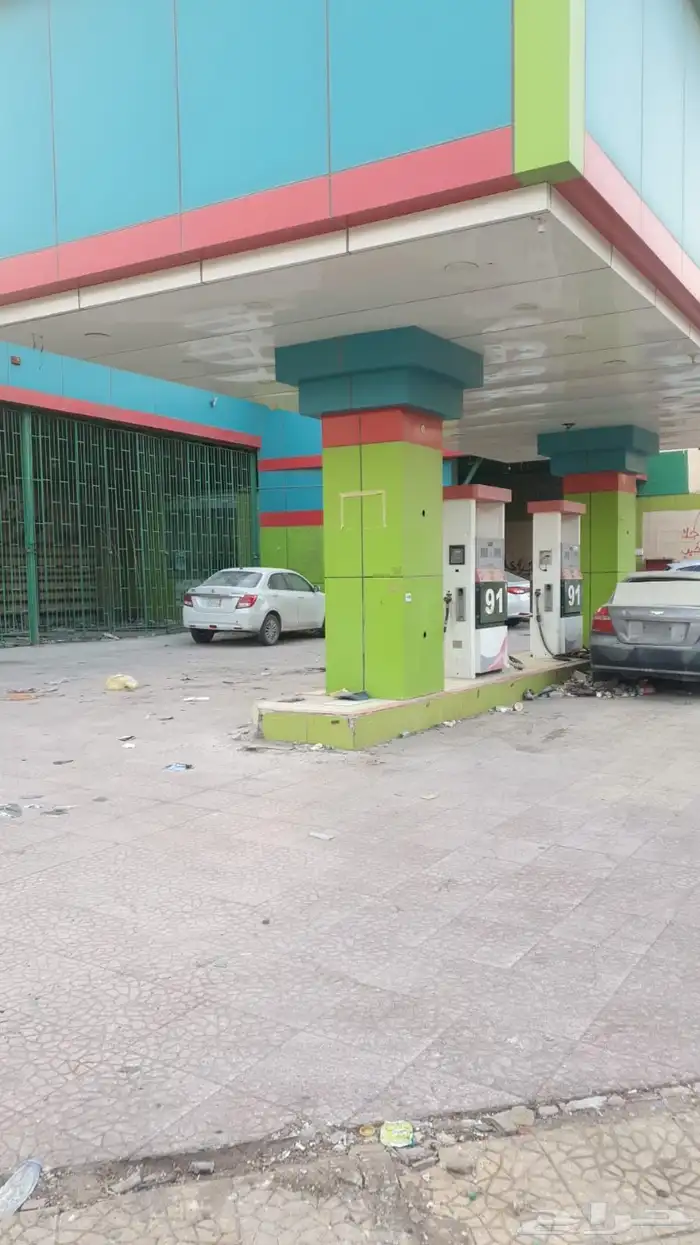 أرض للبيع مقام عليها محطة حي النسيم الغربي بتجاه خريص 0