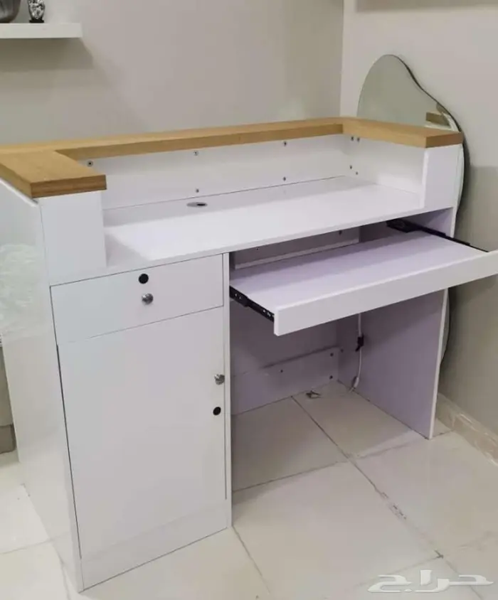 اثاث صالون نسائي سرير مكياج كراسي شعر مرايات 0