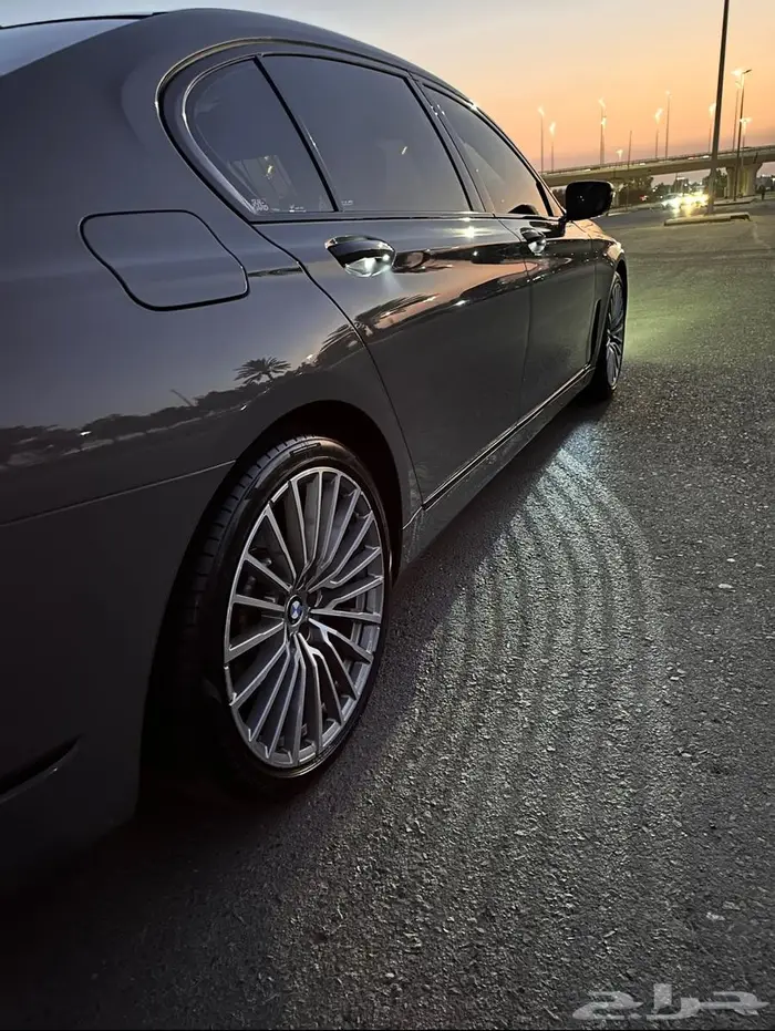للبيع BMW 730 Li ممشى 60 الف موديل 2020 نظيف جدا 41