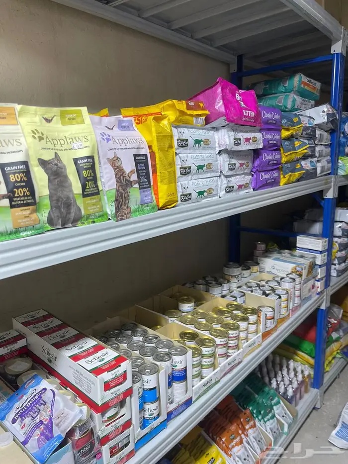 أكل ومستلزمات قطط 2