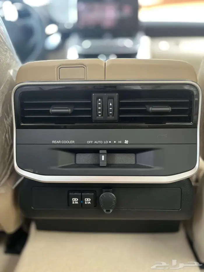 لاندكروزر GXR2 بنزين 2025 1