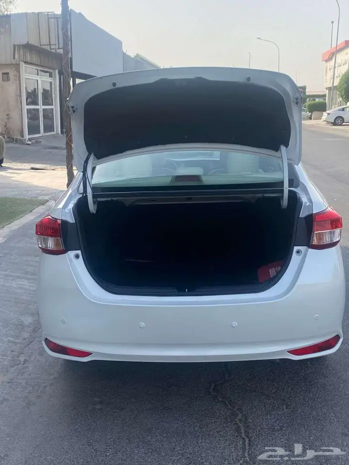 تويوتا يارس 2021 Y استخدام شخصي للبيع 14