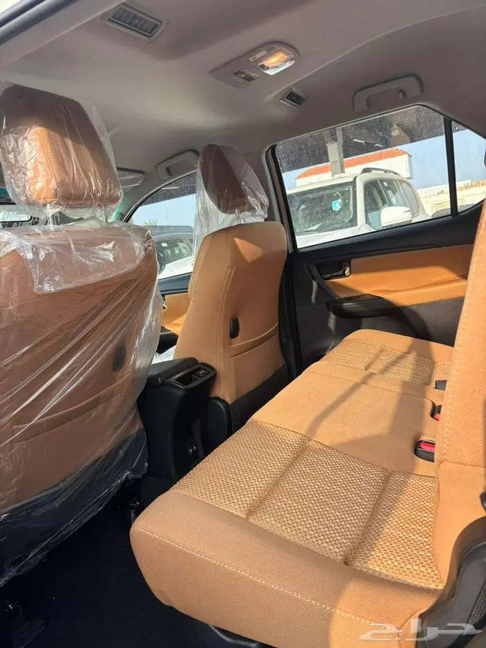 تويوتا فورتشنر بنزين دفع خلفي 5