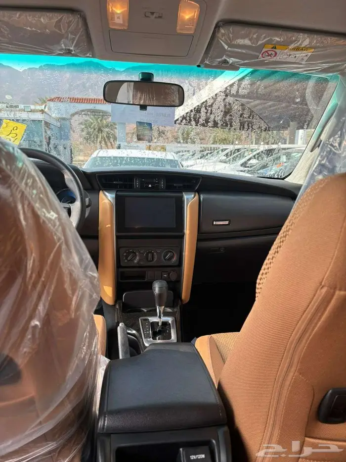 تويوتا فورتشنر بنزين دفع خلفي 4