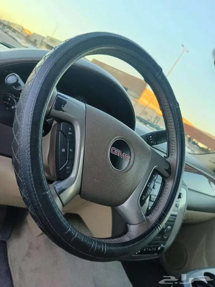 جي ام سي يوكن 2012 12