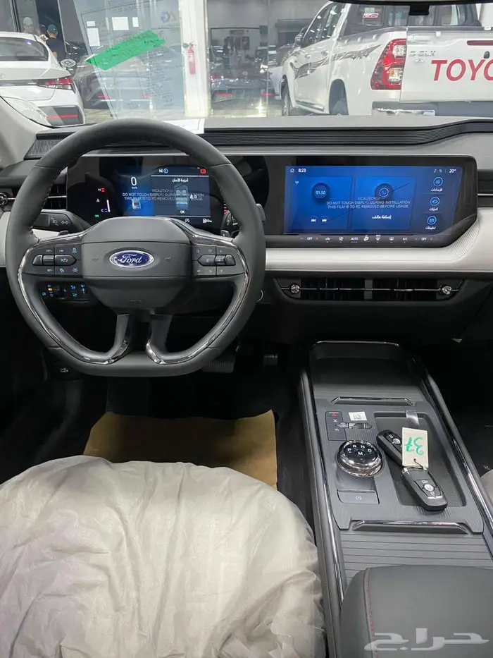 فورد تورس ترند 2026 اسود 7