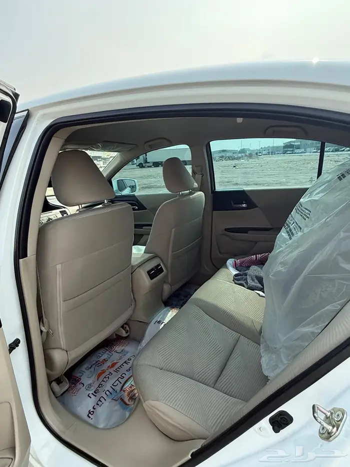 للبيع هوندا اكورد موديل 2017 4