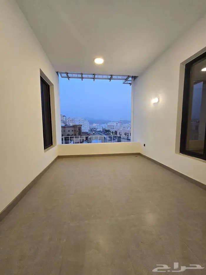 شقة فاخرة ومميزة جدا بتصميم عصري وموقع مميز بالمحمدية 4