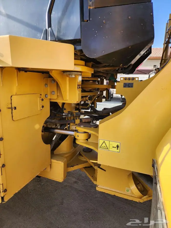 شيول كتربلر 966H موديل 2015 معرض رواد المعدات 6