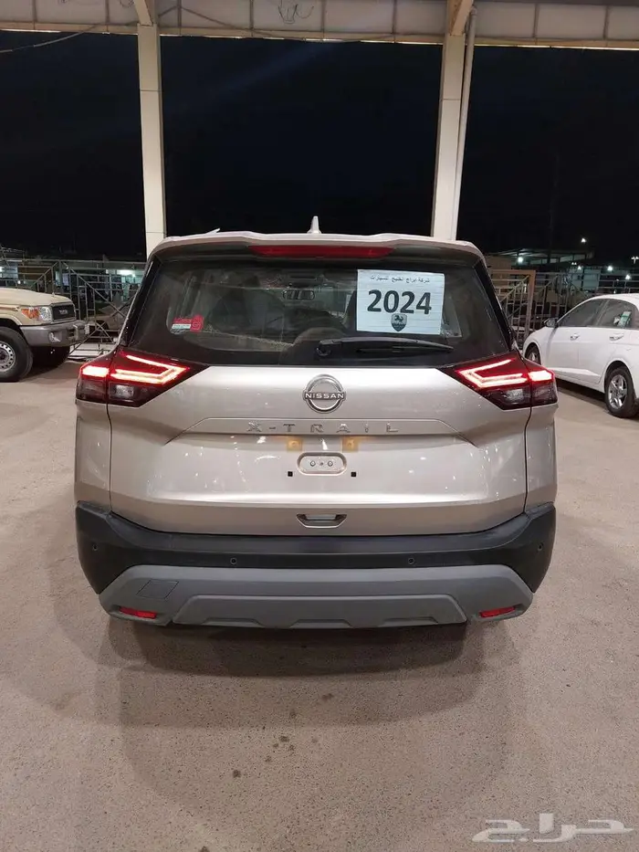 نيسان اكس تريل 2024 ستاندر 7 راكب سعودي 3