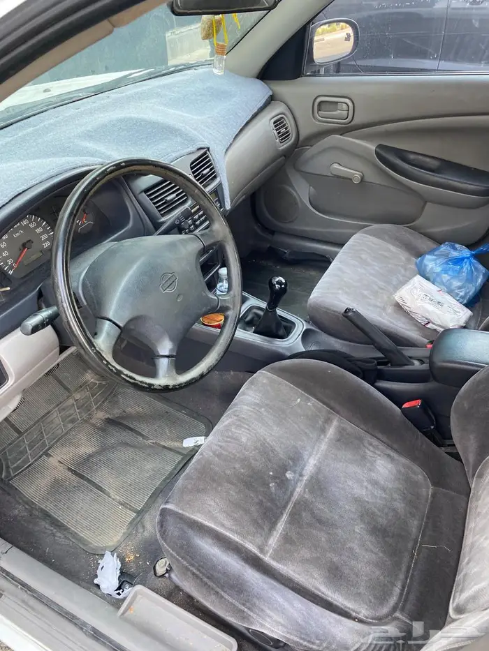 نيسان صني2001 4