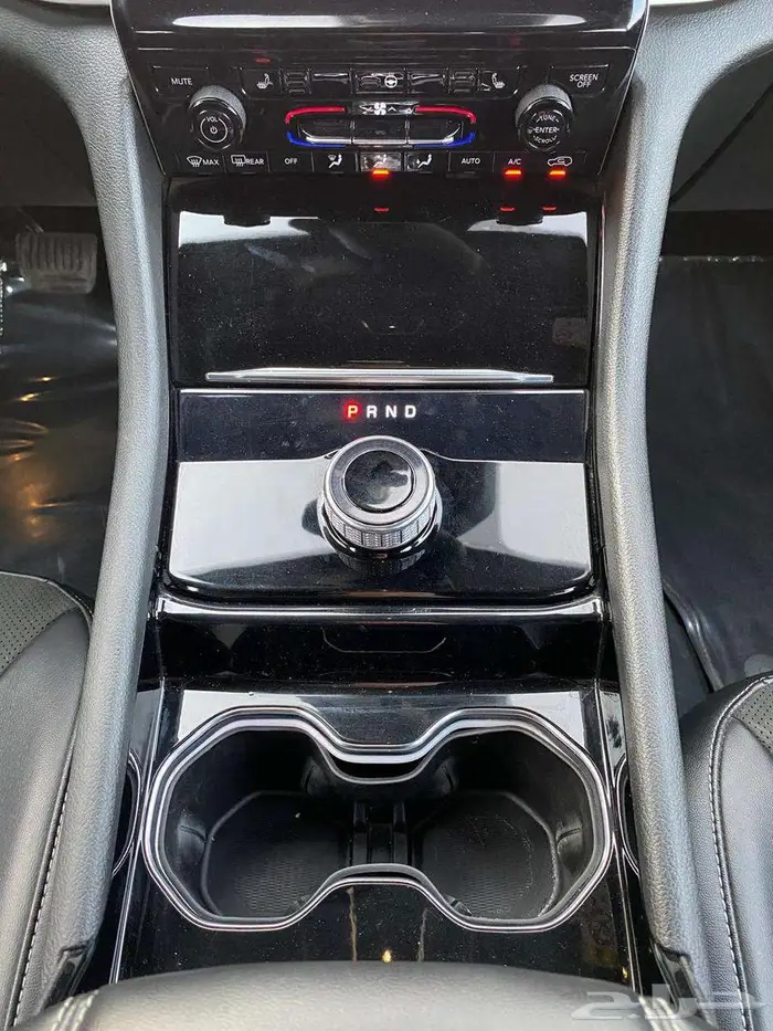 جيب جراند شيروكي لاتيتيود 2023 14