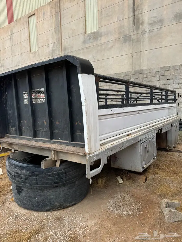 للبيع صندوق دينا قضيف 1