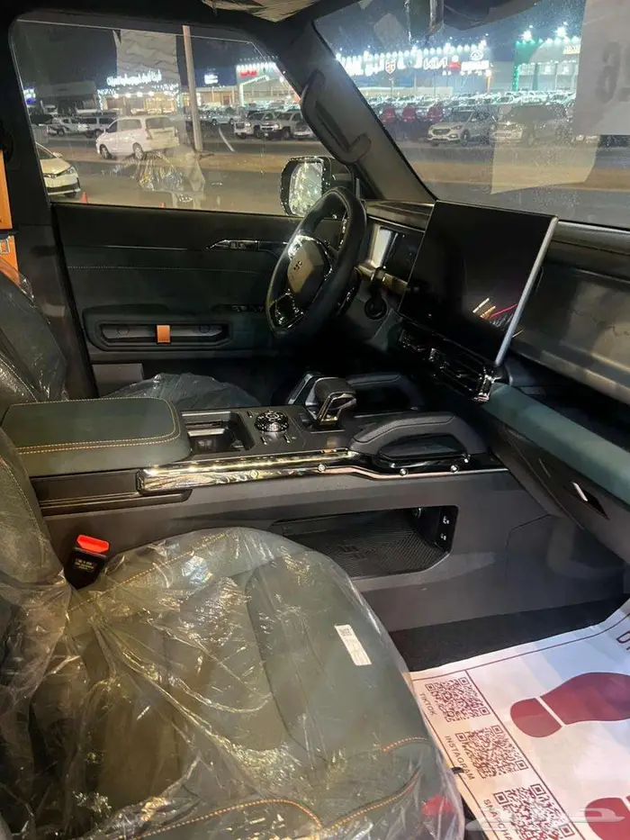 جيتور T2 لاكجري 2026 اسود مطفي 4