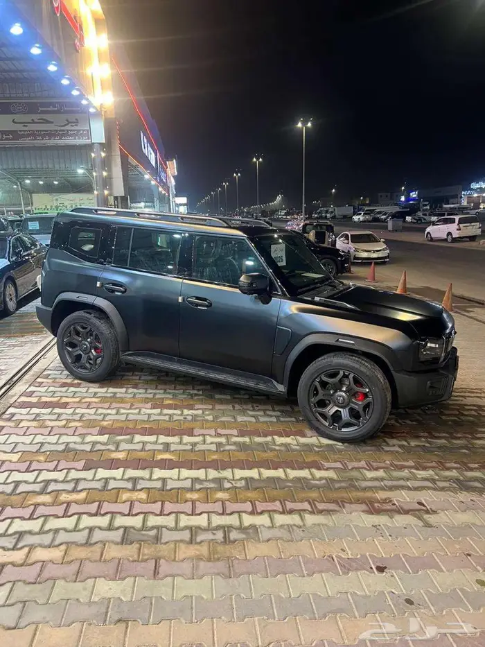 جيتور T2 لاكجري 2026 اسود مطفي 15