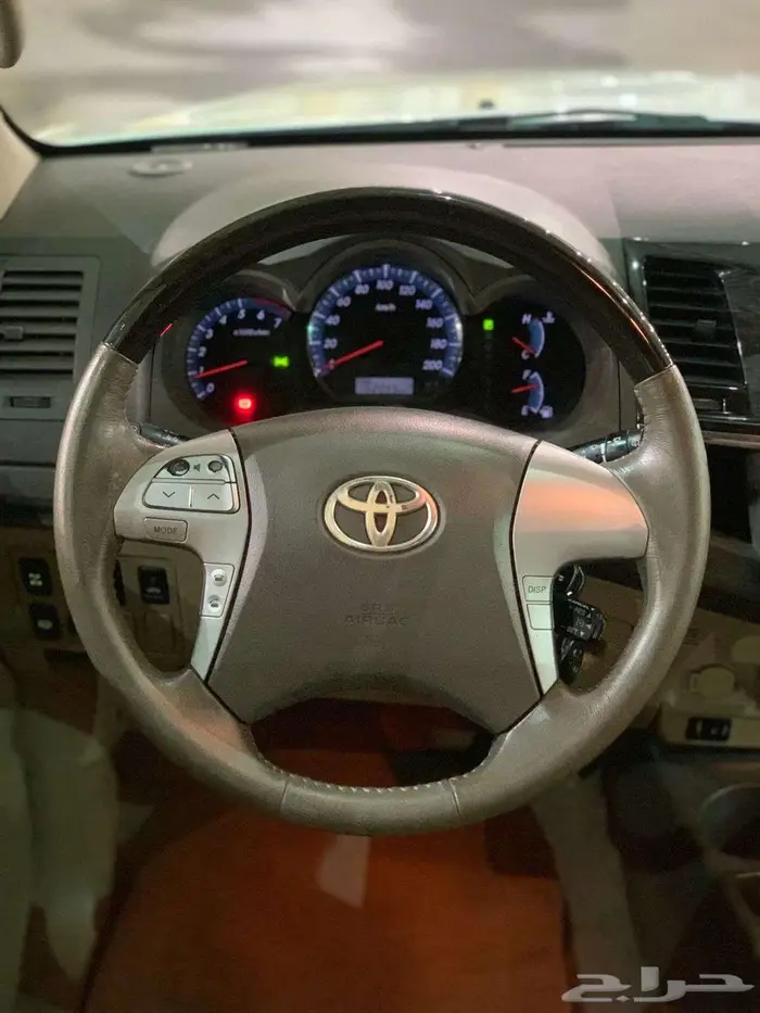 تويوتا فورتشنر موديل 2013 ( بنزين 6 سلندر ) 9