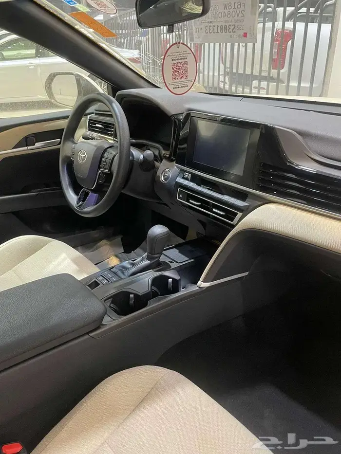 كامري E بنزين وهايبرد 2025 4