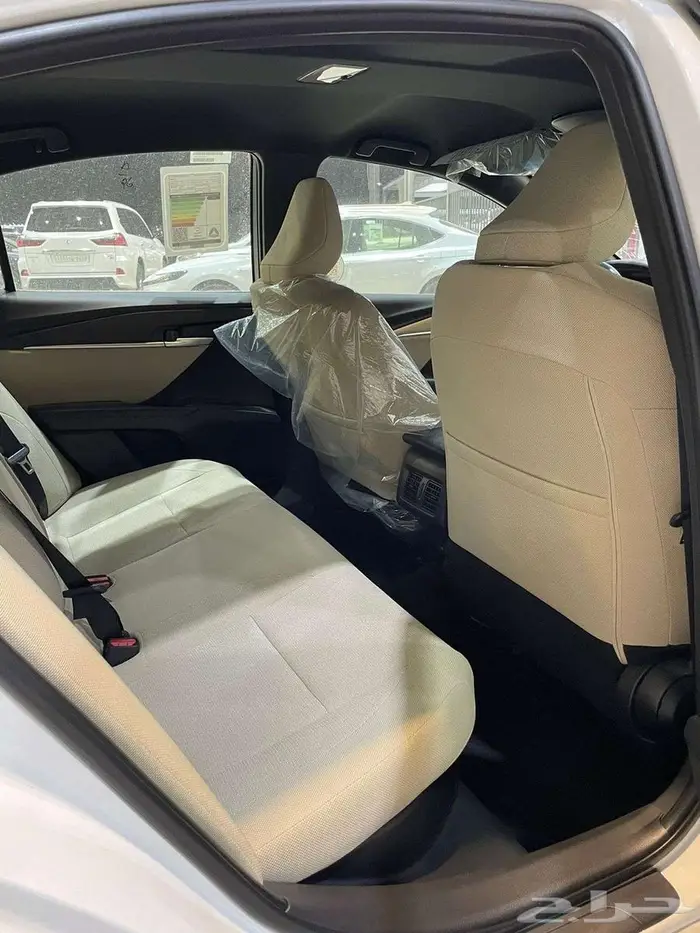 كامري E بنزين وهايبرد 2025 7