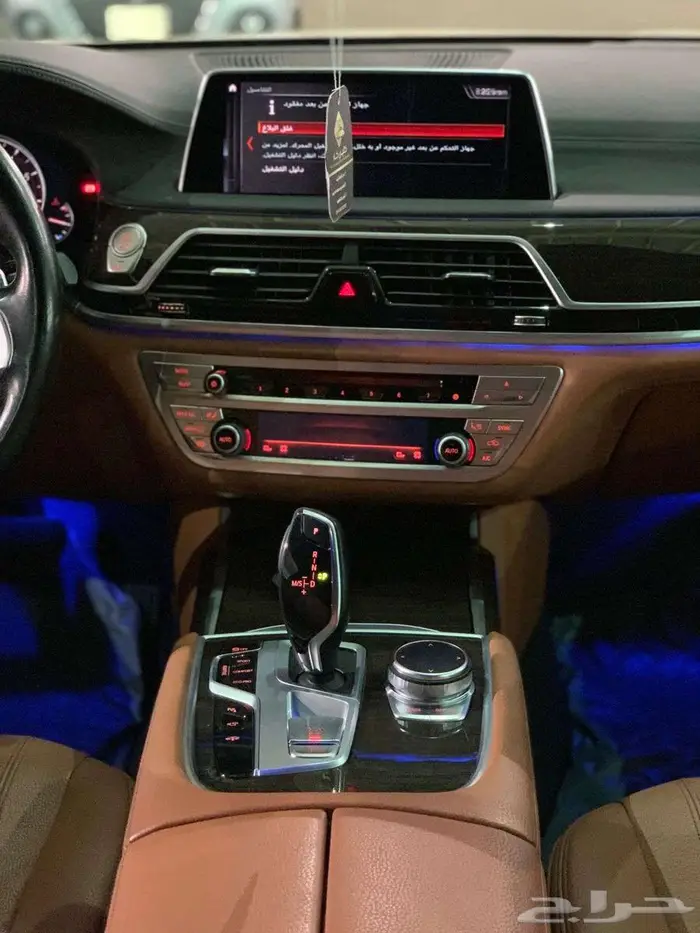 بي ام دبليو 740 Li موديل 2019 فل كامل 9