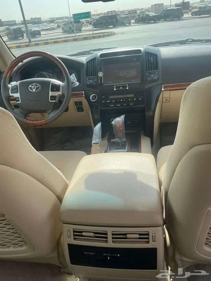 تويوتا لاندكروزر جي اكس ار 2014 فل كامل 24