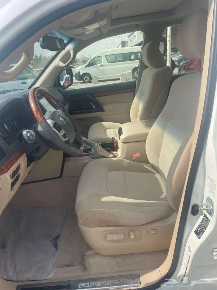 تويوتا لاندكروزر جي اكس ار 2014 فل كامل 21