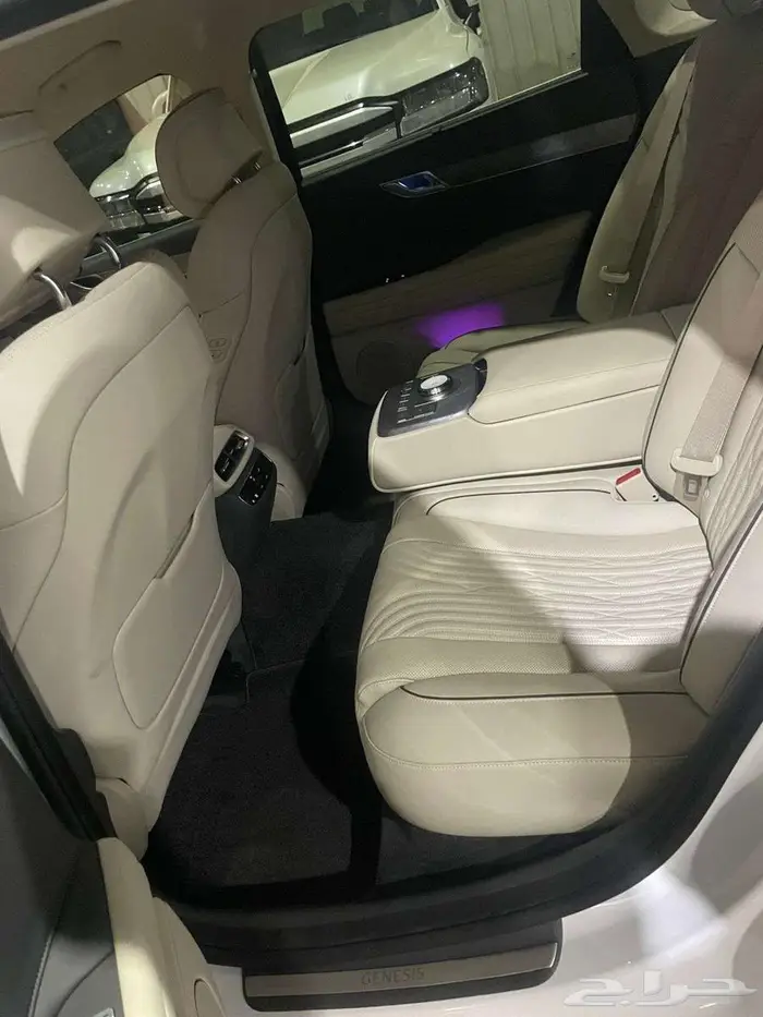 جنسس G80 2023 18