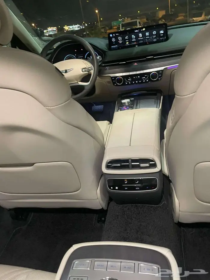 جنسس G80 2023 21