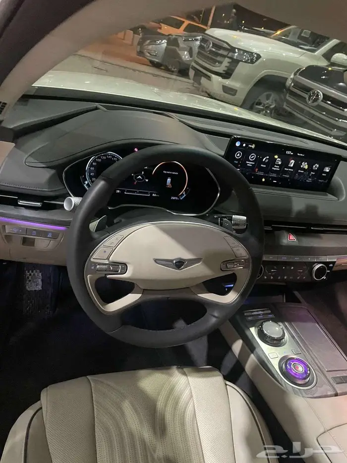 جنسس G80 2023 22