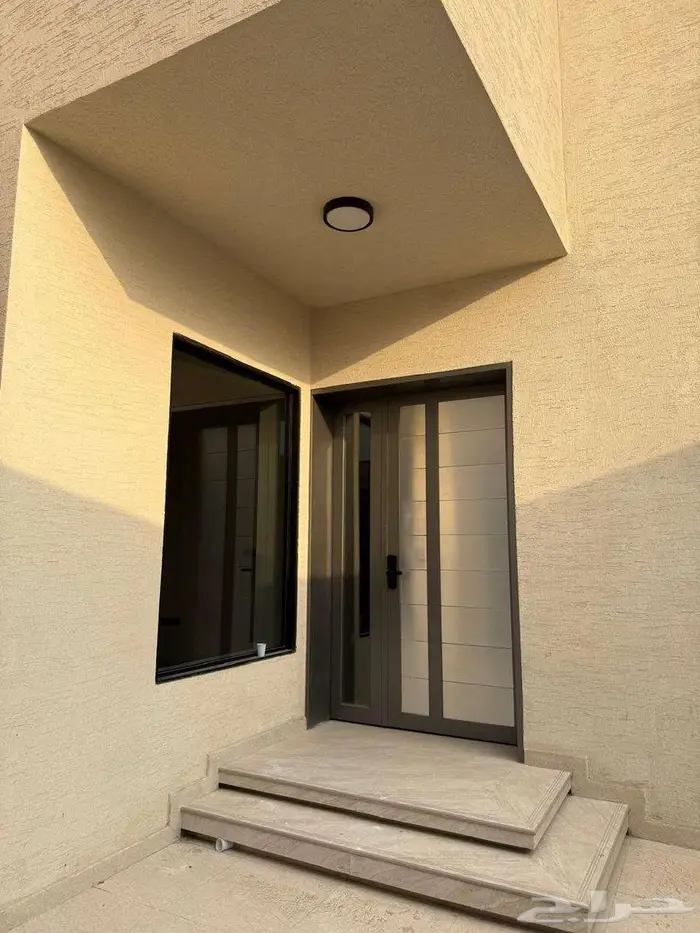 للبيع فلتين مكونة من شقق بالملز بالرياض 6