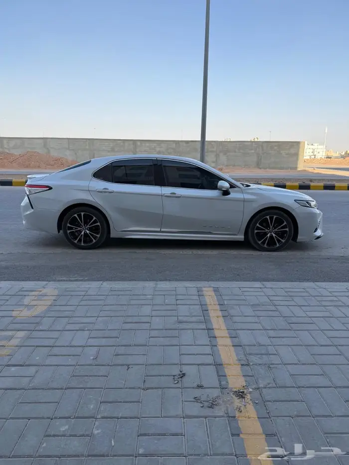 كامري سبورت SE 4 سلندر 1