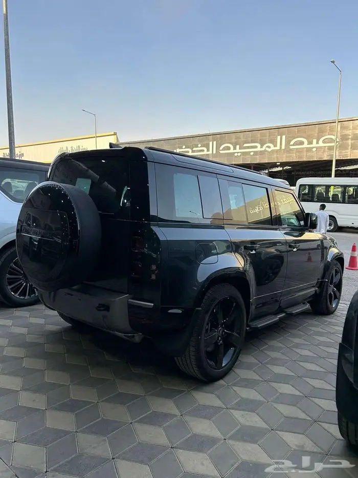 لاندروفر ديفندر HSE موديل 2025 نظام (50 50 ) 6