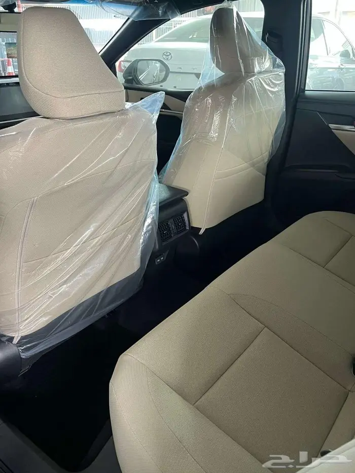 تويوتا كامرى 2025 E 8