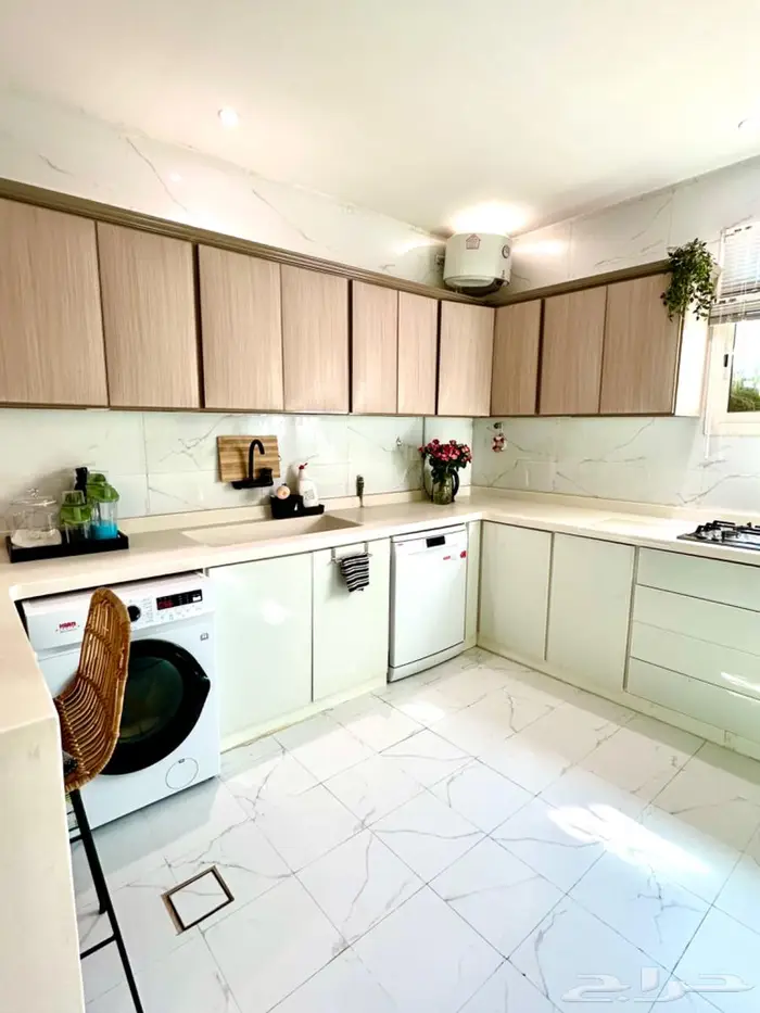 مطبخ شبه جديد 1