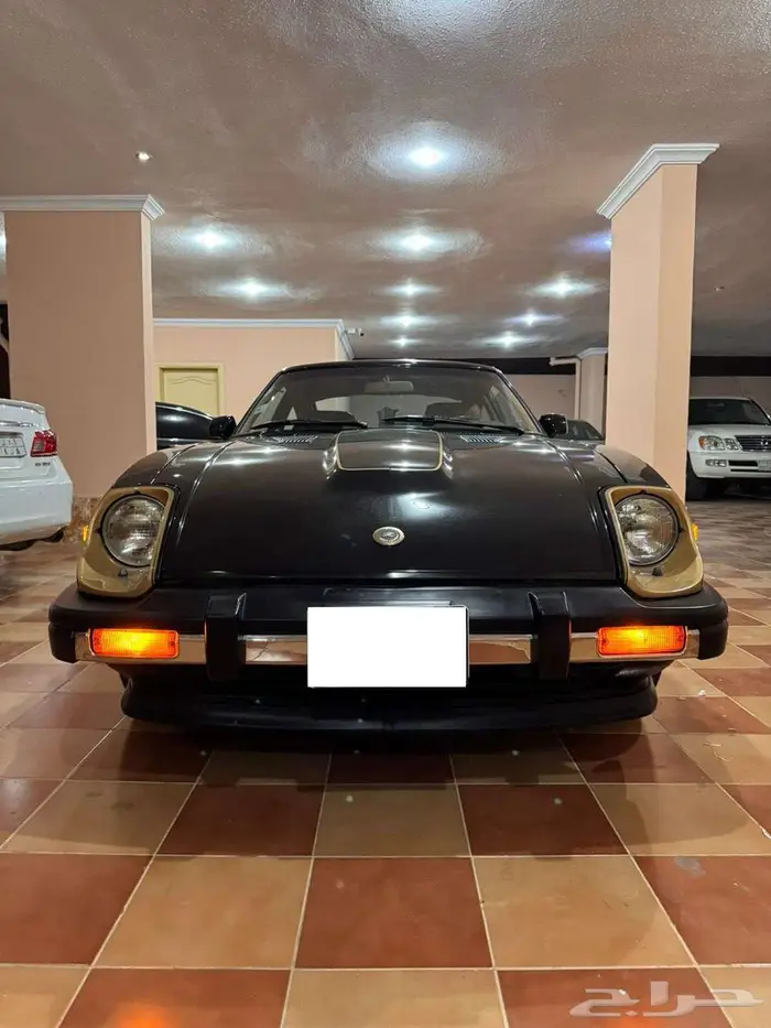 للبيع نيسان 280zx زد 1980بحالة الوكالة الفئه العاشرة 10 4