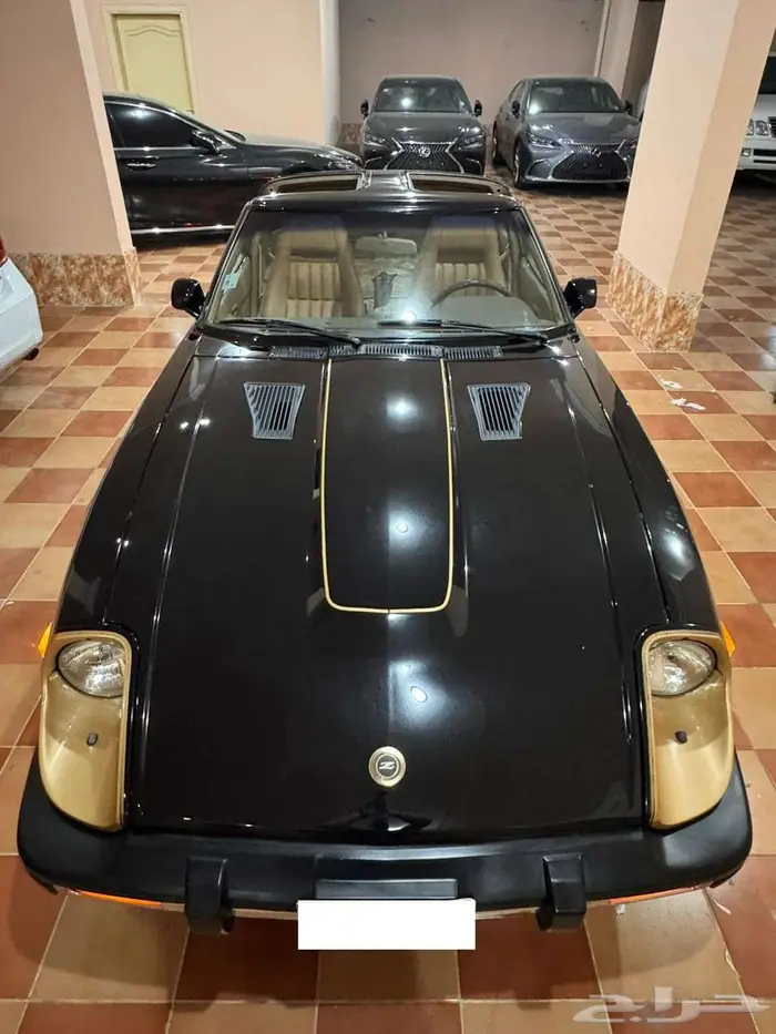للبيع نيسان 280zx زد 1980بحالة الوكالة الفئه العاشرة 10 5