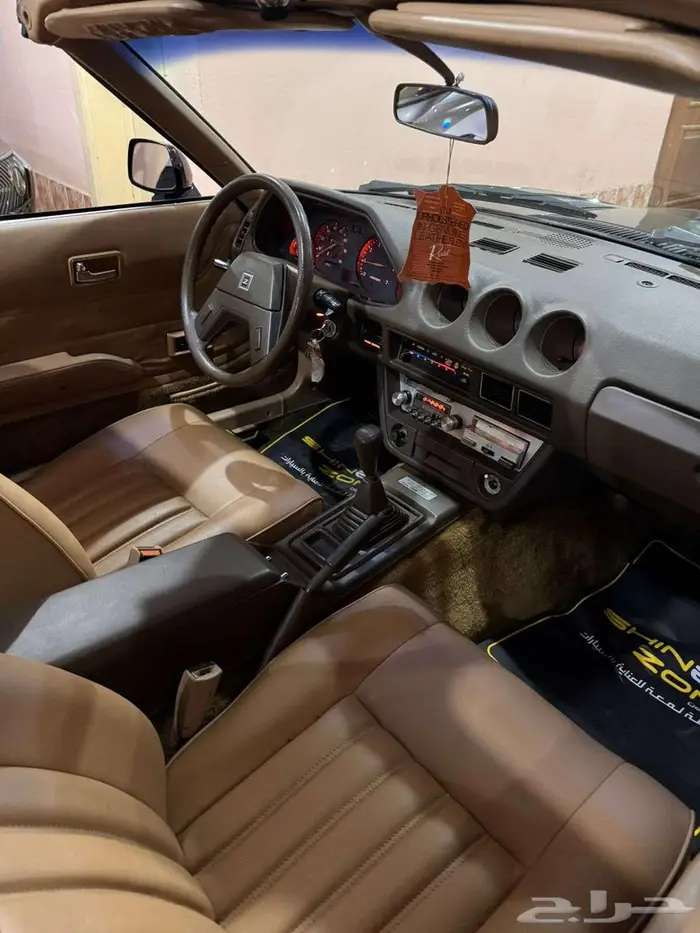 للبيع نيسان 280zx زد 1980بحالة الوكالة الفئه العاشرة 10 20