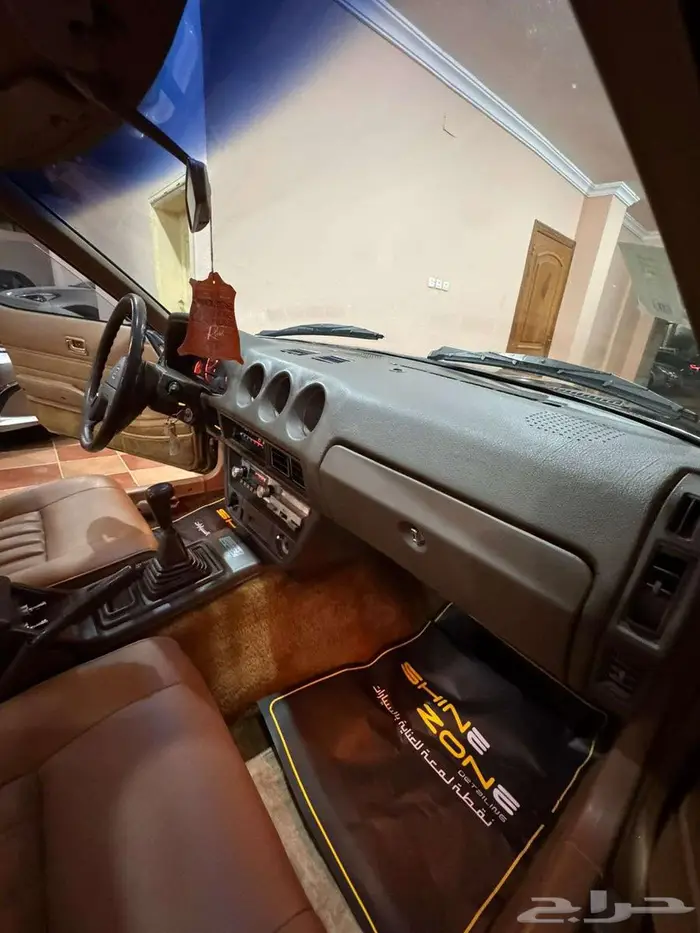 للبيع نيسان 280zx زد 1980بحالة الوكالة الفئه العاشرة 10 24