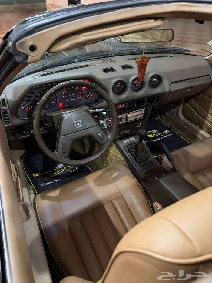 للبيع نيسان 280zx زد 1980بحالة الوكالة الفئه العاشرة 10 21