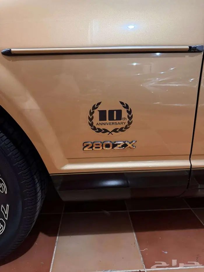 للبيع نيسان 280zx زد 1980بحالة الوكالة الفئه العاشرة 10 12