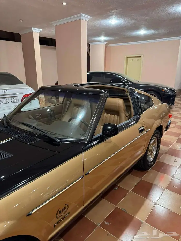 للبيع نيسان 280zx زد 1980بحالة الوكالة الفئه العاشرة 10 17