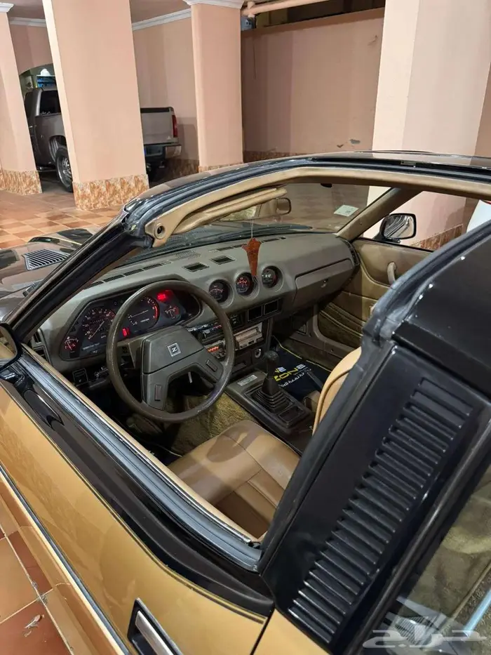 للبيع نيسان 280zx زد 1980بحالة الوكالة الفئه العاشرة 10 19